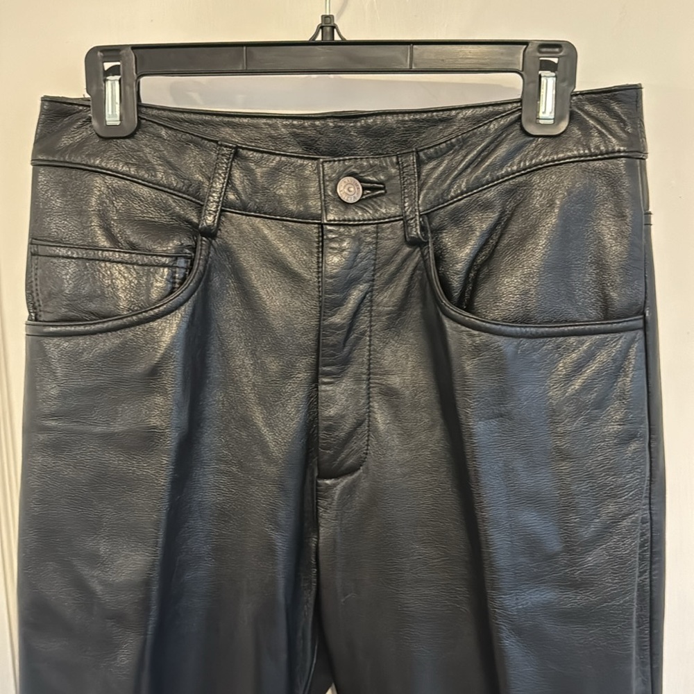 Cropped leather jean. SZ 10. Inseam 24". Waist laying flat is 14.5" across. EVC - Picture 2 of 5